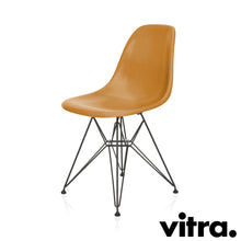 Carica l&#39;immagine nel visualizzatore di Gallery, vitra Eames Fiberglass Side Chair DSR, Untergestell schwarz &amp; weitere Farben
