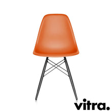 Load the image into the gallery viewer, Vitra – Eames Plastic Side Chair DSW, base maple, black &amp; other colors
