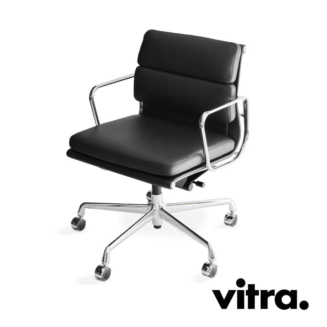 vitra Eames Soft Pad Chair EA 217, Bürostuhl mit Rollen, Leder / verchromt