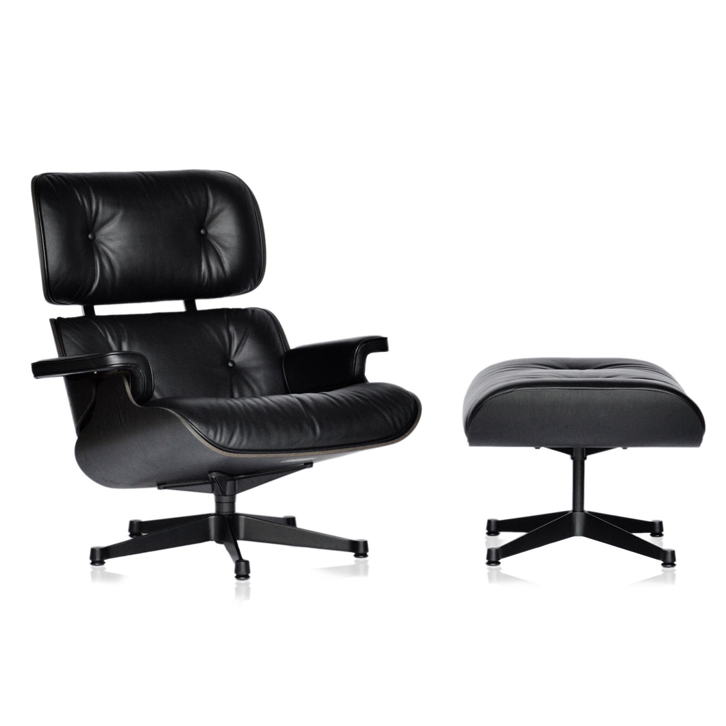 Vitra Eames Lounge Chair & Ottoman, schwarz / schwarz, Esche schwarz, Leder Premium F Nero (XL / Neue Maße)