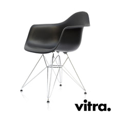 Carica l&#39;immagine nel visualizzatore di Gallery, Vitra Eames Plastic Armchair DAR, Untergestell Stahl verchromt &amp; weitere Farben
