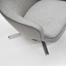 Load the image into the gallery viewer, Vitra Grand Repos Sessel &amp; Ottoman
