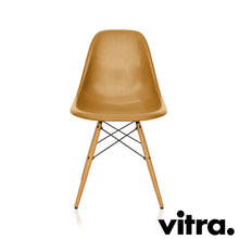 Load the image into the gallery viewer, vitra Eames Fiberglass Side Chair DSW, Untergestell Ahorn, gelblich &amp; weitere Farben
