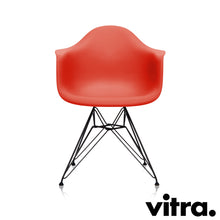 Load the image into the gallery viewer, Vitra Eames Plastic Armchair DAR, Untergestell schwarz (outdoor tauglich) &amp; weitere Farben
