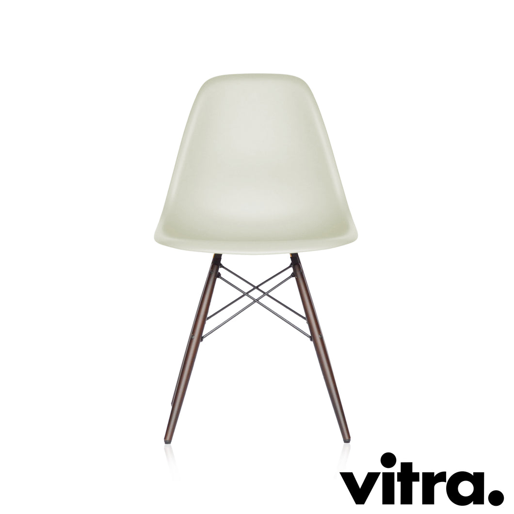 Vitra Eames Plastic Side Chair DSW, Untergestell Ahorn, dunkel & weitere Farben